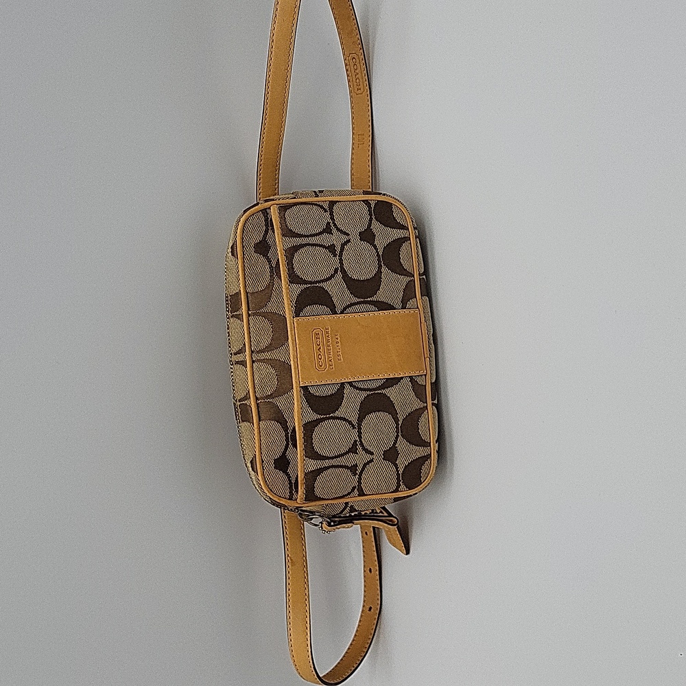 EUC, COACH BUM BAG